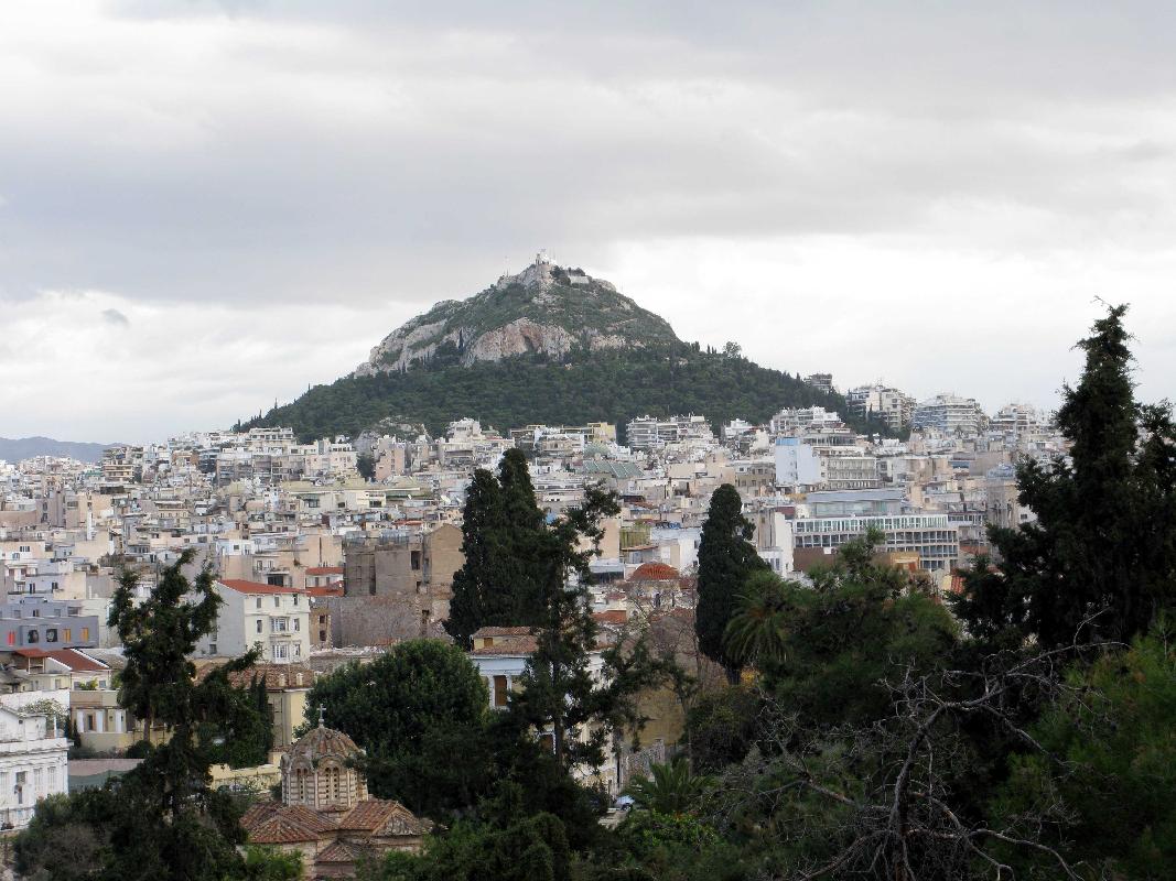 Ξεναγήσεις και πικ- νικ σε λόφους της Αθήνας
