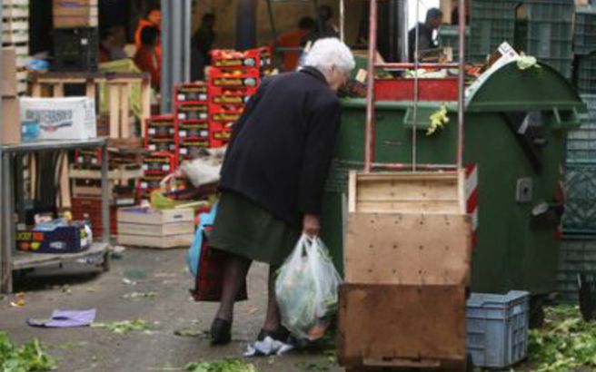 Στο όριο της φτώχειας 6,3 εκατομμύρια Έλληνες