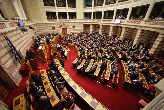 ΣΥΡΙΖΑ και ΑΝΕΛ στηρίζουν την πρόταση για εξεταστική