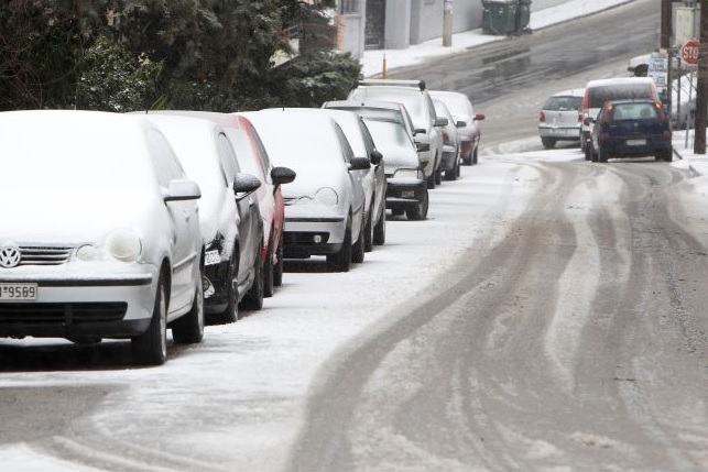 Πυκνή χιονόπτωση σε Θεσσαλονίκη, Κοζάνη, Φλώρινα, Χαλκιδική
