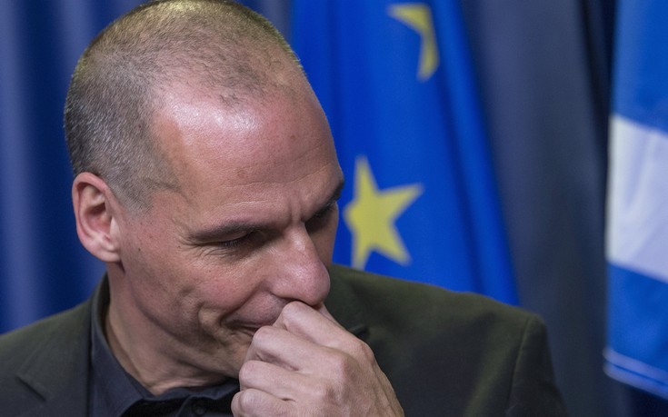 Τι απαντά ο Βαρουφάκης για τον φάκελο στο Eurogroup