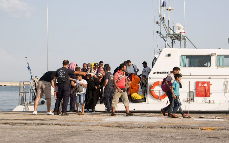 Εκατόν οκτώ μετανάστες διέσωσε το Λιμενικό σήμερα το πρωί
