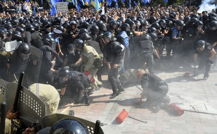 Ελεύθεροι 13 συλληφθέντες για τα επεισόδια στην Ουκρανία