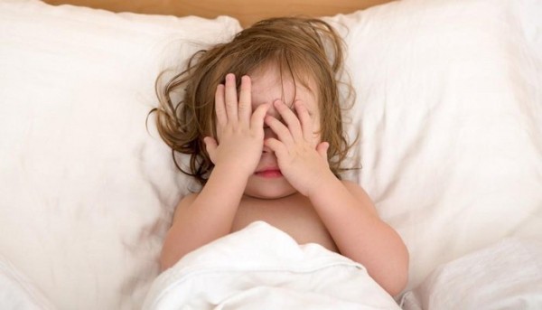 Οι απίθανες δικαιολογίες που λένε τα παιδιά για να μην πάνε για ύπνο