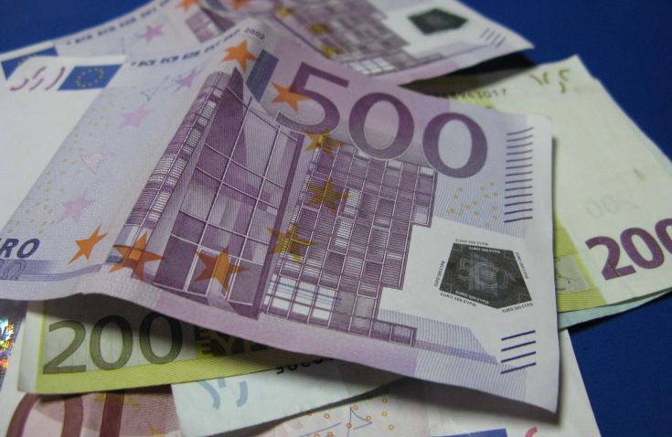 Λιμενικός παρέδωσε τσάντα με 22.000 ευρώ