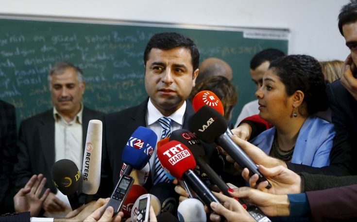 Το φιλοκουρδικό κόμμα της Τουρκίας καταγγέλλει φίμωσή του από τα ΜΜΕ