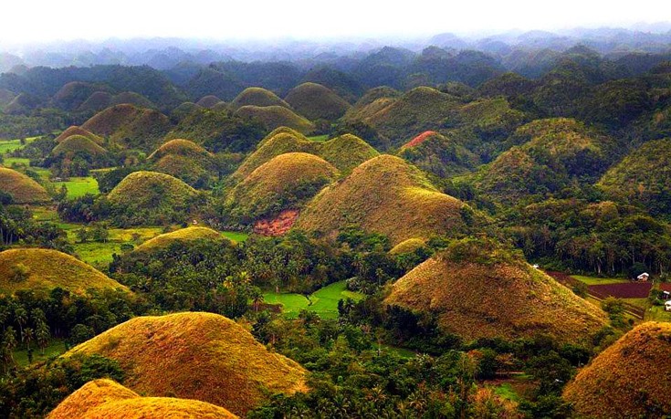 Οι «Λόφοι της Σοκολάτας» στις Φιλιππίνες
