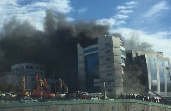 Κόλαση φωτιάς σε ξενοδοχείο στην Κωνσταντινούπολη