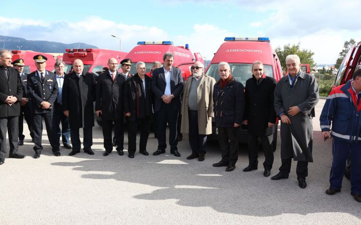 Η Πυροσβεστική δώρισε εννέα ασθενοφόρα στο ΕΚΑΒ