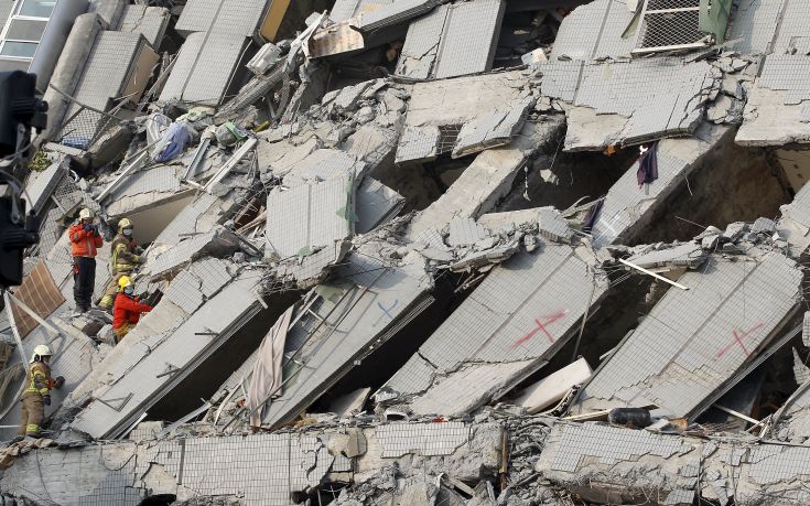 Τουλάχιστον 12 οι νεκροί από τον σεισμό στη Ταϊβάν
