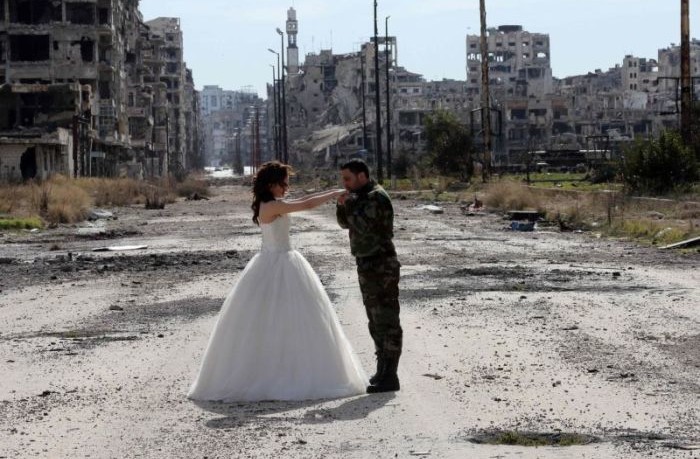Γάμος στα ερείπια της Συρίας