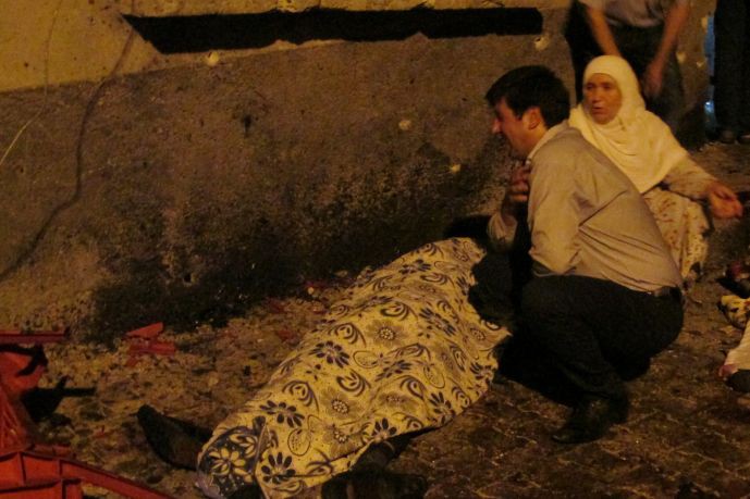 Λουτρό αίματος σε γάμο της Τουρκίας με άρωμα τρομοκρατίας