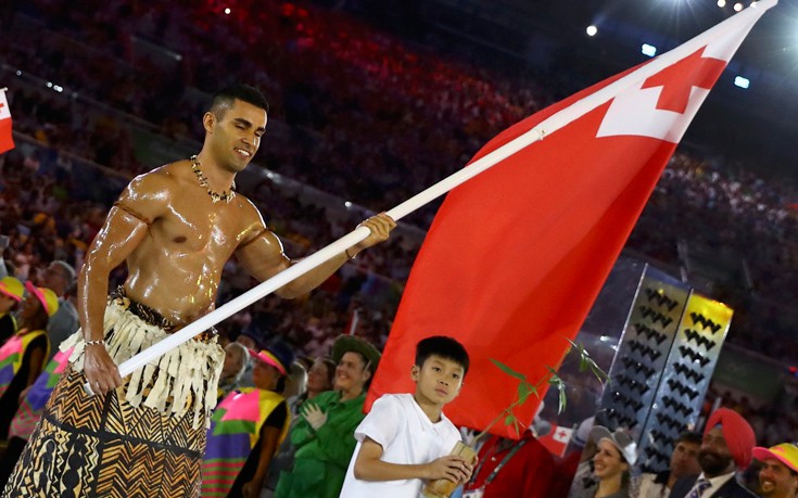 Ο λαδωμένος σημαιοφόρος που έκλεψε την παράσταση στο Ρίο