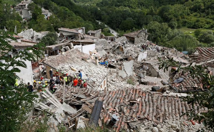 Οι φυσικές καταστροφές σκότωσαν φέτος πάνω από 10.000 άτομα