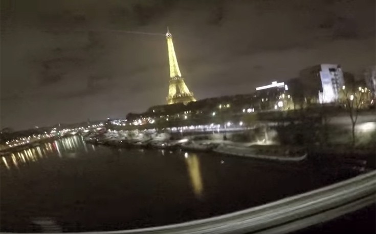 Έτσι είναι το Παρίσι πάνω από την οροφή ενός τρένου