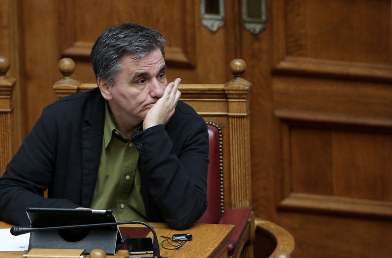 Τσακαλώτος σε βουλευτές ΣΥΡΙΖΑ: Στα 6.250 ευρώ το αφορολόγητο