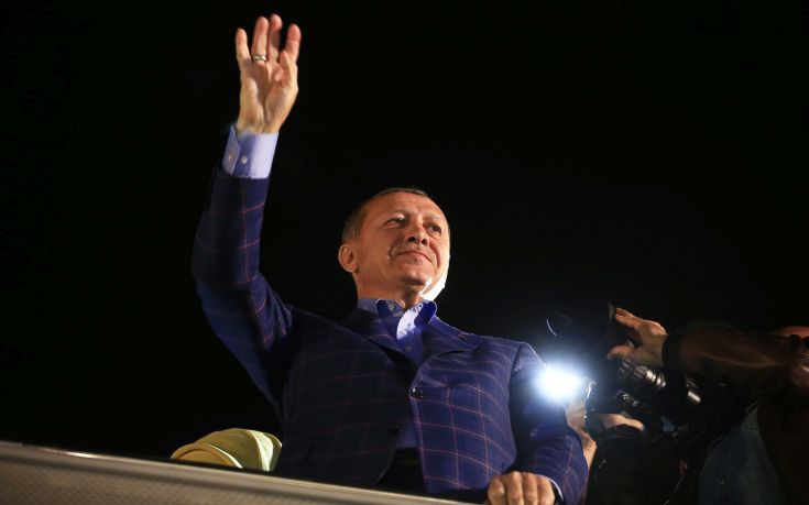 Τι ξημερώνει στην Τουρκία μετά την οριακή νίκη του Ερντογάν