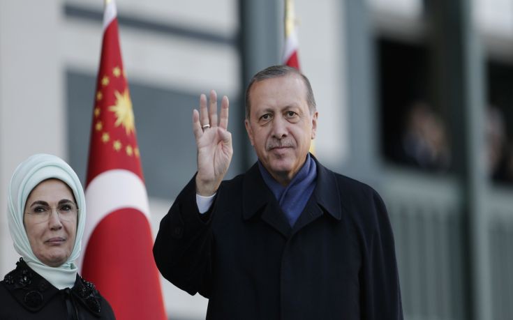 «Το δημοψήφισμα θα αλλάξει τη μοίρα της Τουρκίας για πολλές γενιές»