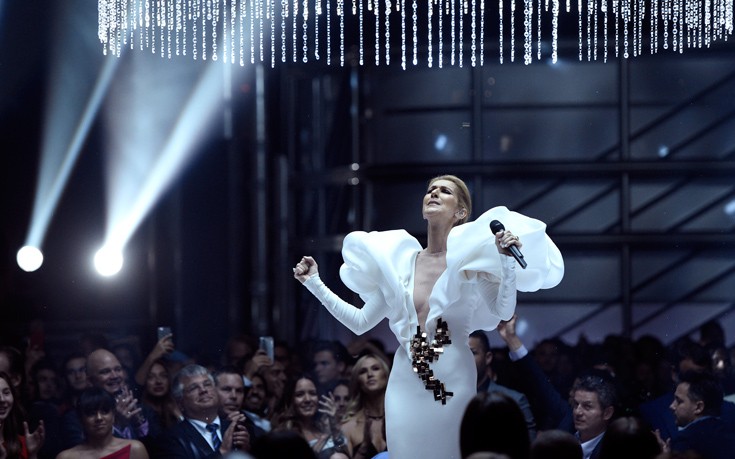 Η Celine Dion τραγουδάει τον «Τιτανικό» είκοσι χρόνια μετά