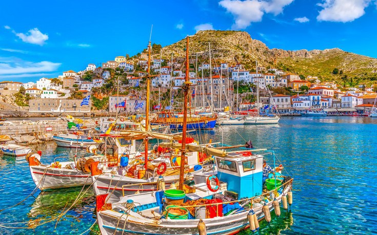 Δεκατέσσερις λόγοι για να επισκεφτείς τα ελληνικά νησιά σύμφωνα με το Conde Nast Traveler