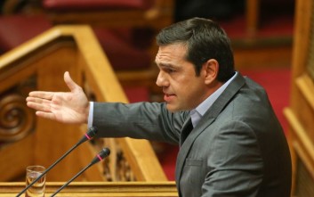 Το κοινωνικό μέρισμα στο επίκεντρο της ομιλίας Τσίπρα στην κοινοβουλευτική ομάδα