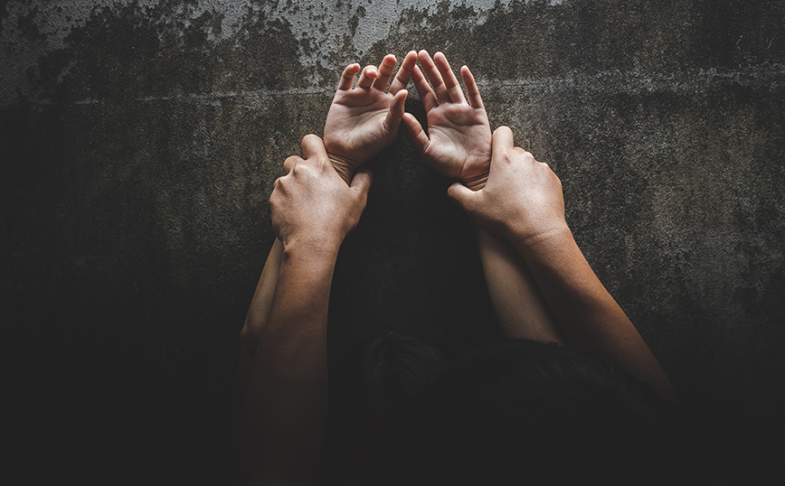 Ιθάκη: Χειροπέδες σε 32χρονο που ξυλοκόπησε τη σύντροφό του