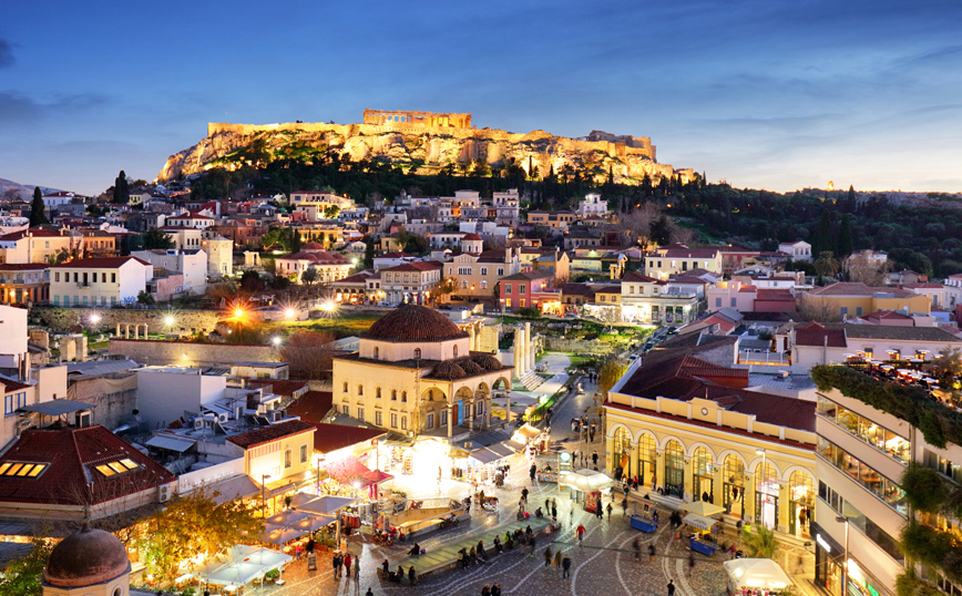 Guardian: Η Ελλάδα πρώτη φορά προσπαθεί να είναι προορισμός 12 μήνες το χρόνο