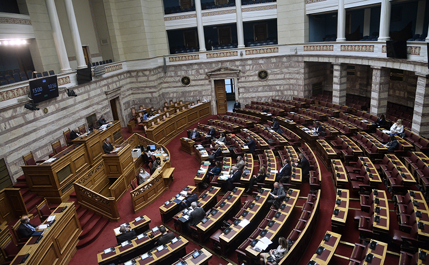 Βουλή: Στην επιτροπή Θεσμών και Διαφάνειας οι ακροάσεις εξωκοινοβουλευτικών προσώπων για τις παρακολουθήσεις