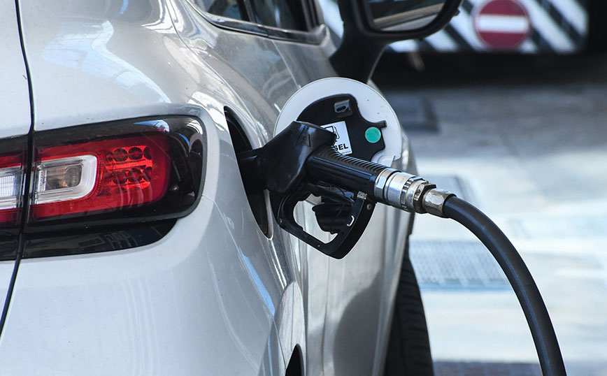 «Τσιμπάει» ξανά η τιμή της βενζίνης και του πετρελαίου &#8211; Πόσο θα φτάσει