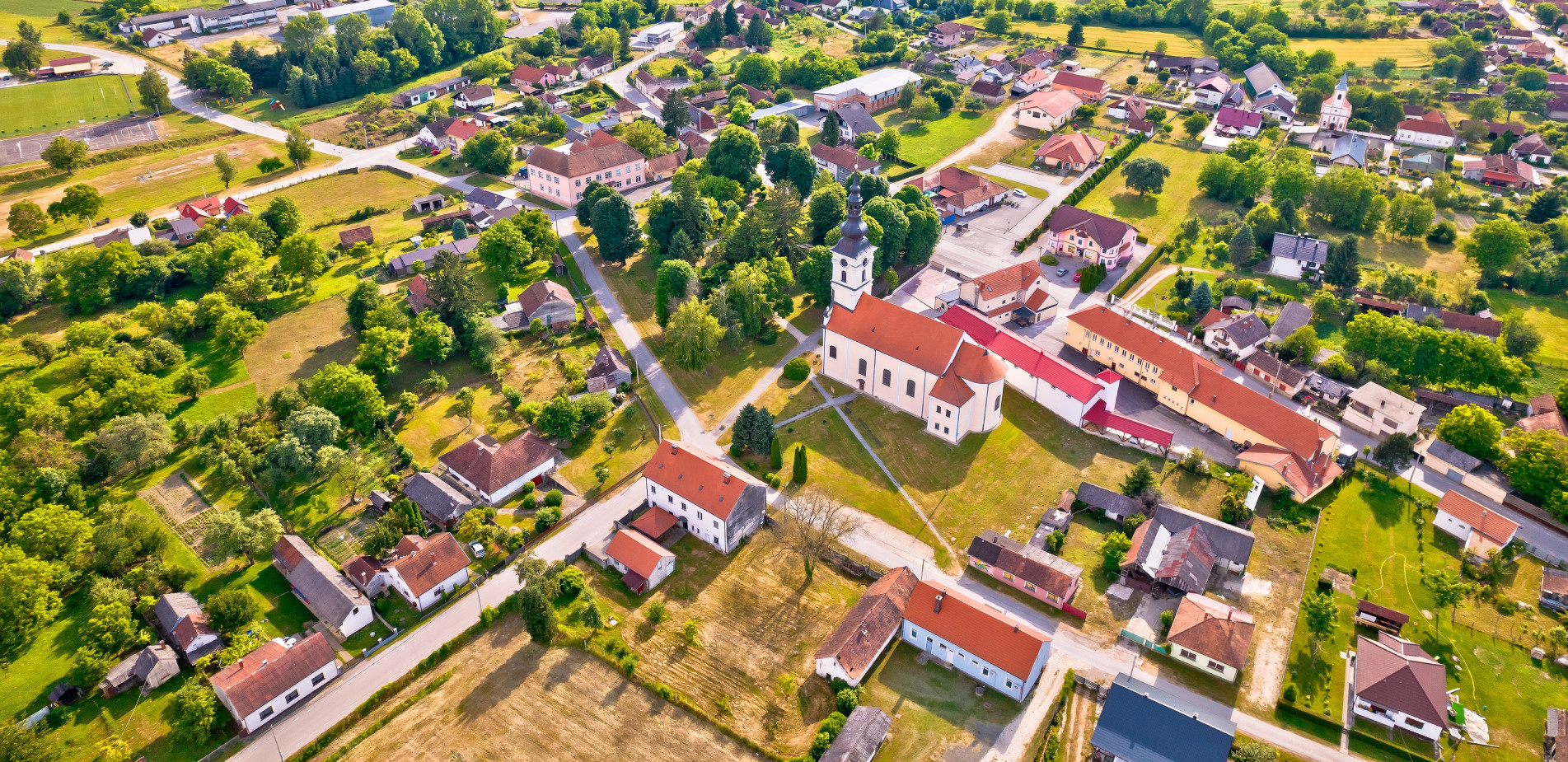 Αυτή η γραφική πόλη στην Κροατία πουλά σπίτια για μόλις 13 σεντς&#8230; αλλά υπάρχει μια παγίδα