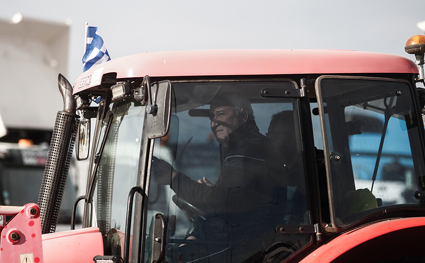 Οι αγρότες κλείνουν επ’ αόριστον την Εθνική Οδό Θεσσαλονίκης &#8211; Μουδανιών από το Σάββατο