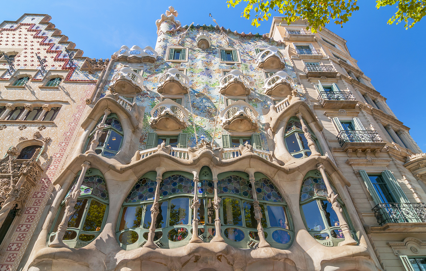Πώς το Casa Batlló, το αριστούργημα του Gaudí συνδέεται με τον Άγιο Γεώργιο