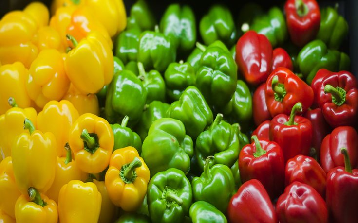 Οι διατροφικές ιδιότητες που έχουν οι χρωματιστές πιπεριές