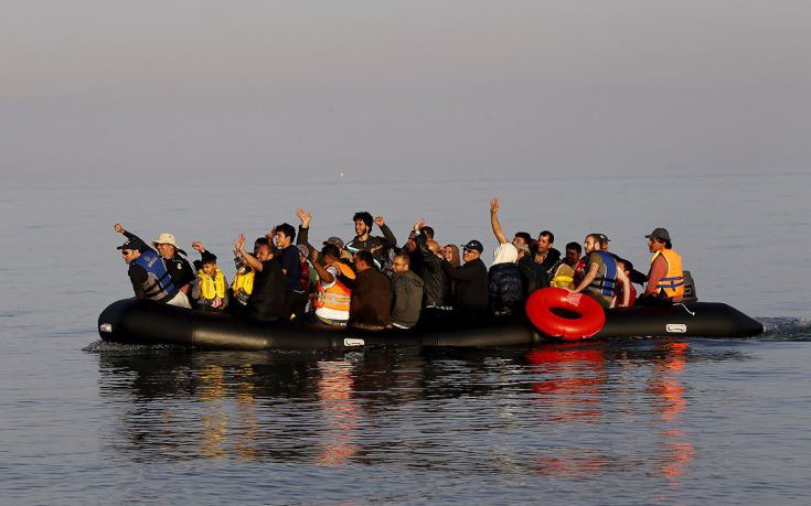 Guardian: Συναγερμός στα ελληνικά νησιά από το νέο κύμα προσφύγων