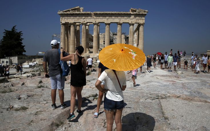 «Ελλάδα και Κύπρος κορυφαίοι τουριστικοί προορισμοί για το 2018»