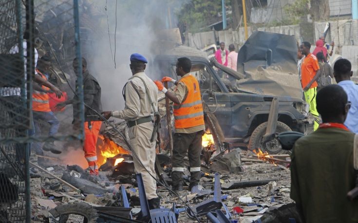 Τουλάχιστον 22 νεκροί σε διπλή βομβιστική επίθεση στη Σομαλία