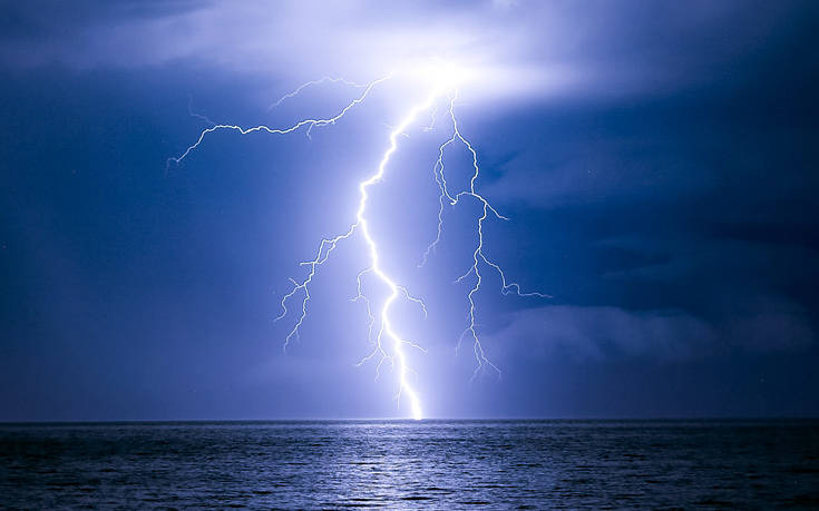Καιρός: Έρχεται η κακοκαιρία «Αντίνοος» με ισχυρές βροχές και καταιγίδες