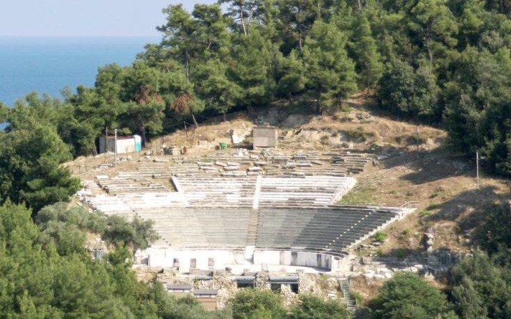 Αναστηλώνεται το αρχαίο θέατρο της Θάσου