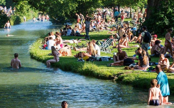 Μόναχο: Η απόφαση του Δημοτικού Συμβουλίου για το topless 3