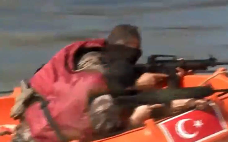 Βίντεο δείχνει Τούρκους οπλισμένους με φουσκωτά στον Έβρο