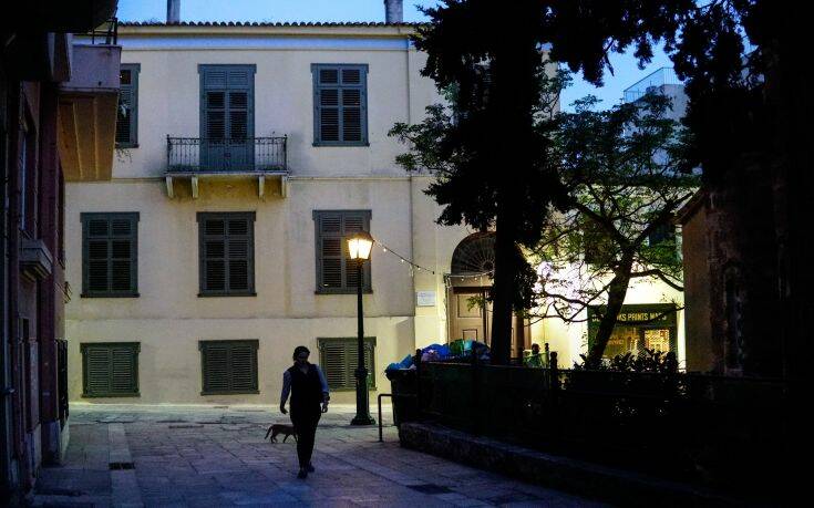 Μεγάλη έρευνα: Τι συμβαίνει στα σπίτια των Ελλήνων μετά από ένα μήνα εγκλεισμού