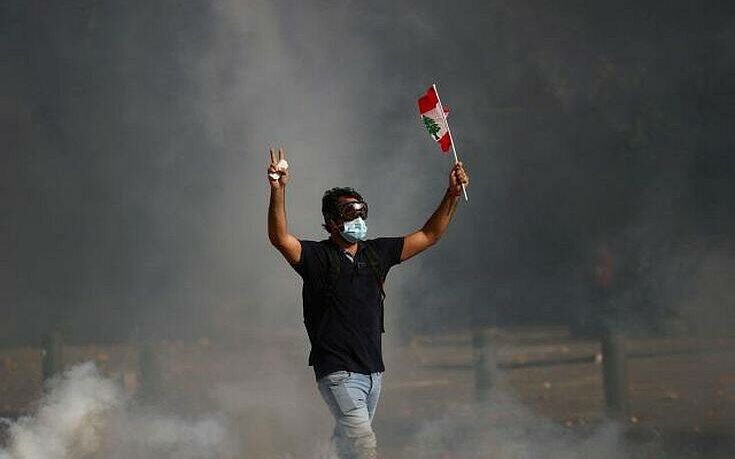 Βηρυτός: Εισβολή διαδηλωτών στο υπουργείο Εξωτερικών - Ακούστηκαν πυροβολισμοί