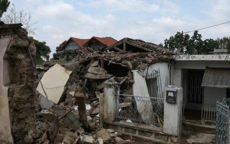 Ανείπωτη τραγωδία στην Εύβοια: Πέντε νεκροί, δύο αγνοούμενοι και περίπου 2.500 κατεστραμμένα σπίτια