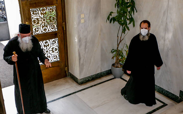 Ιερώνυμος: Στο διαμέρισμά του στην Αρχιεπισκοπή Αθηνών θα συνεχίσει την αποθεραπεία